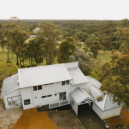 Ampersand Estates Pemberton Bagian luar foto